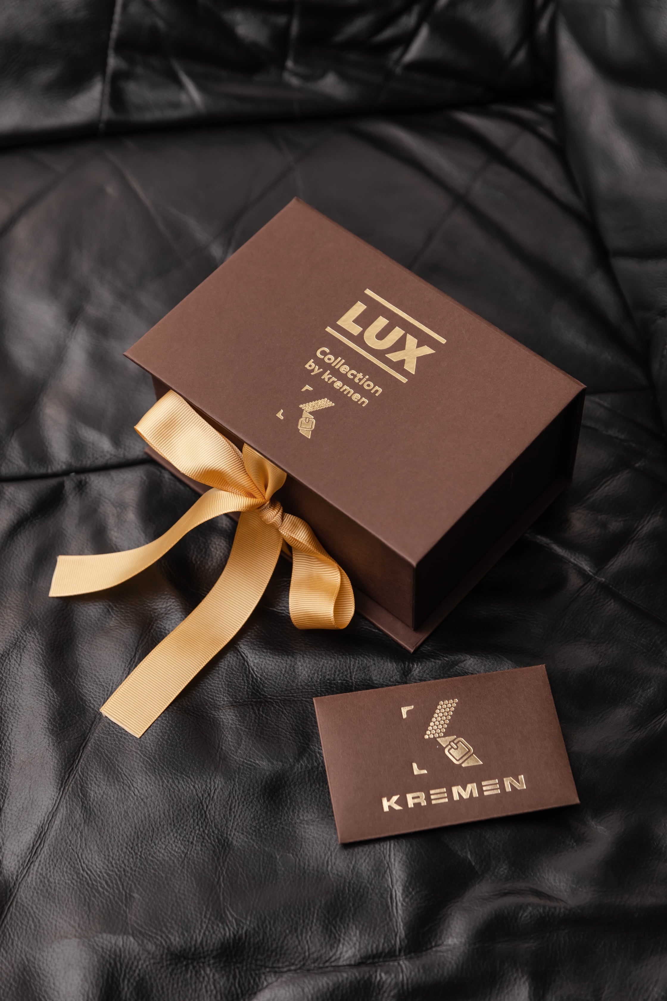Gift Box in Choco-Brown with Bow